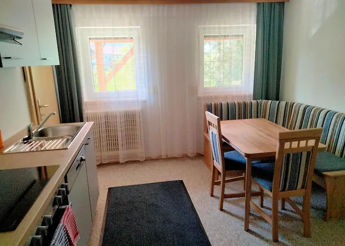 Ruheoase In Der Nahe Am Attersee Séjour chez l'habitant *