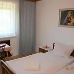 Homestay Ruheoase In Der Nahe Am Attersee